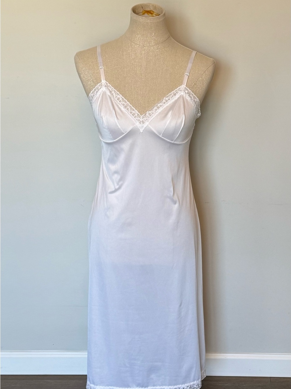 Vanity Fair White Lace-Trim Slip